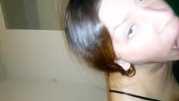 Sexo Caseiro com Tranny Casada e Cara Hétero