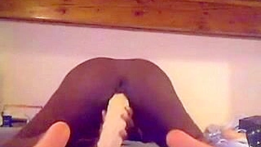 Sexo Caseiro de Ébano com Dildos Enormes e Masturbação