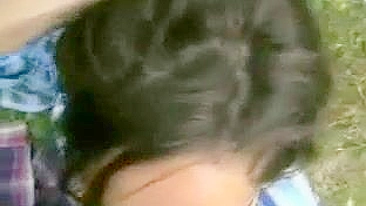 Boquete caseiro com gozada farta no rosto em parque público