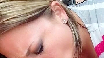 Boquete e Engolida Caseira no Carro de Dia com GF Amadora