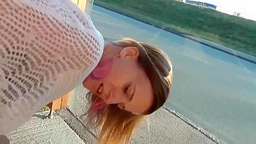 Sexo Anal e Facial Alemão Caseiro no Ponto de Ônibus Público Amador