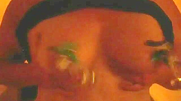 Pornô Caseiro com Peitos Balançando - Amadora de Tetas Grandes Naturais