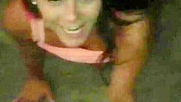 Boquete Caseiro com Esposa ao Ar Livre - Vídeo Pornô Amador