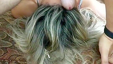 Namorada Submissa em Lambida no Cu e Boquete Caseiro