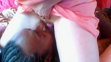 Cunete Interracial Caseiro com MILFs Gozando