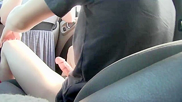 Boquete Caseiro no Estacionamento à Luz do Dia com Namorada Amadora