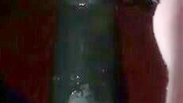 Sexo Anal Caseiro com Twink Magrinho e Dildo Enorme