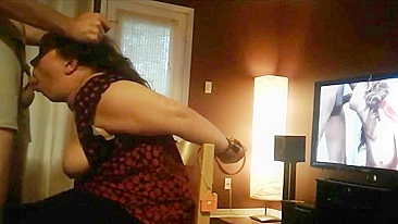 Boquete Amador Caseiro com Vadia Gorda Sendo Usada com Força