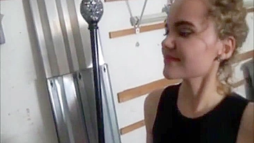 Meios-Irmãos em Role Play Caseiro com Paus Grandes e Boquetes