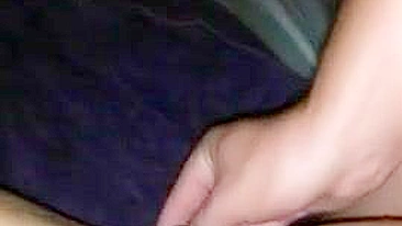 Orgasmo Squirting Caseiro com Megan e Gozada Enorme