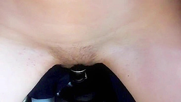 Sexo no Carro Caseiro com Peitões e Dildos - Mila Safada se Masturbando