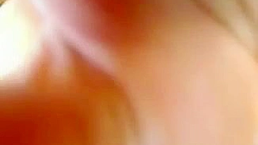 Esguicho Caseiro em Público com Novinha de Peitos Grandes