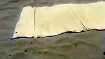 Sexo Caseiro na Praia com Namoradas Depiladas - Diversão Amadora Exhibicionista