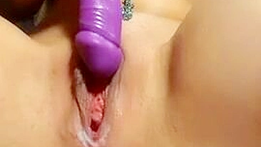 Porno Caseiro Bagunçado com Buceta Cremosa Gozando Muito