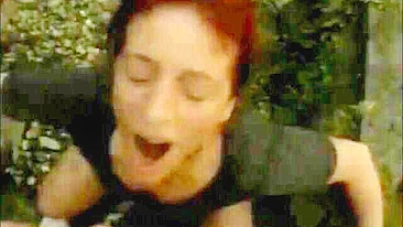 Sexo Caseiro com Mijada em Público - Compilação Quente