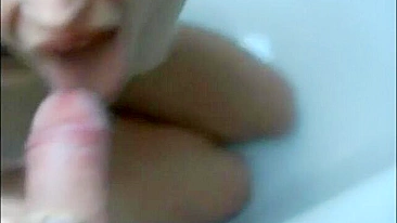 Sexo Caseiro com Mijada em Público - Compilação Quente