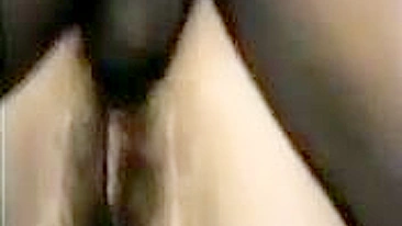 Esposa amadora fisting com orgasmo e negão em sexo cuckold caseiro