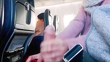 Punheta Pública Caseira com Gozada e Exibicionismo Amador