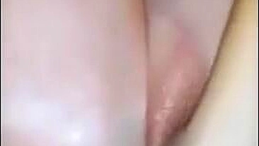 Orgasmo de Fisting Caseiro com Gordinha se Masturbando BBW Amadora