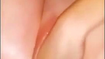 Orgasmo de Fisting Caseiro com Gordinha se Masturbando BBW Amadora