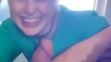 Boquete Arriscado em Avião com Gatinha Safada