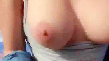 Docinhos da natureza - cowgirls amadoras fodendo com peitos e bundas