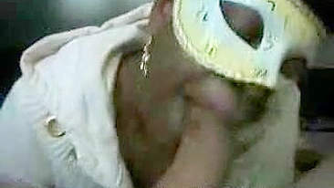 Vídeo Porno Caseiro com Pauzões, Boquetes, Engolindo Porra e Garganta Profunda