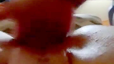 Esguichadora de Jersey em Orgasmo Amador Caseiro