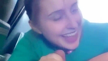 Boquete nas Alturas - Teen Amadora Chupa Arriscado no Avião