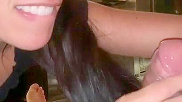 Trabalhos com Cabelo Caseiros - Morenas Amadoras Chupando e Sopando