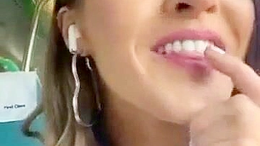 Masturbação Caseira de Gata Amadora em Pornô Público