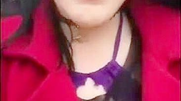 MILF Caseira se Masturbando com Peitos Grandes e Tetonas