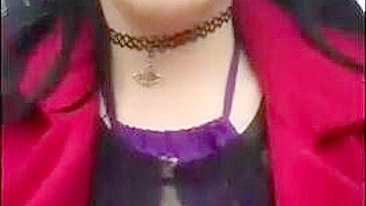 MILF Caseira se Masturbando com Peitos Grandes e Tetonas