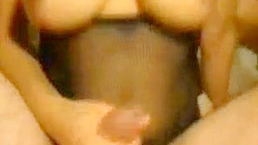 MILF Esposa Lambendo Cu com Strapon em Sexo Caseiro