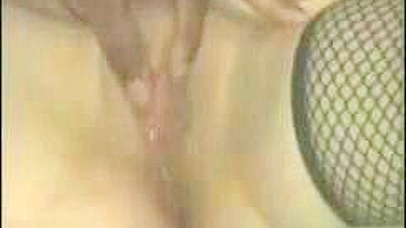 Suruba Interracial com Esposinha Miúda e Paus Pretos Grandes