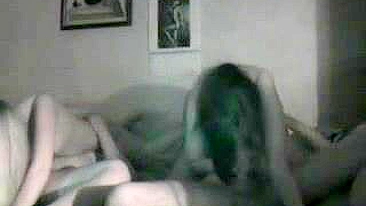 Orgia Caseira de Faculdade com Lésbicas Amadoras e Sexo em Grupo