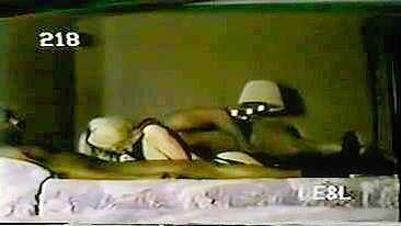 Suruba Interracial com Ligas e Cinta-Liga em Gangbang