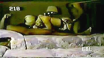 Suruba Interracial com Ligas e Cinta-Liga em Gangbang