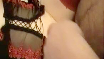 Suruba Caseira com MILF Gordinha e Marido Corno