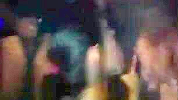 MILF Francesa Chupando Gostoso em Pornô Amador Caseiro