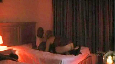 Gangbang Interracial em Ménage com Paus Grandes e Esposa Corno