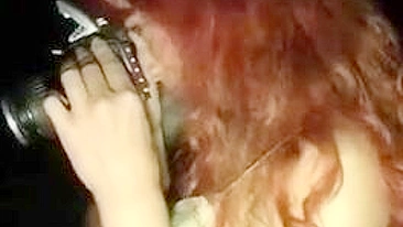 Trio Lésbico de Loiras em Público