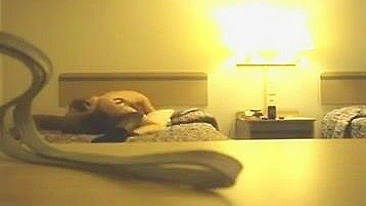 Gangbang Interracial com Magrinha Safada e Paus Pretos