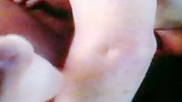 Gostosa Liberal em Suruba Amadora a Três com Lambida no Cu e Corno