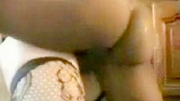 Suruba Interracial com Dois Paus Pretos pra Esposa Tarada em Ménage Caseiro