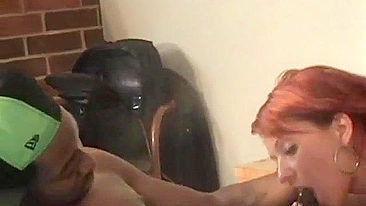 Ruiva Amadora em Anal Interracial com Gozada e Orgasmo no BBC Grande
