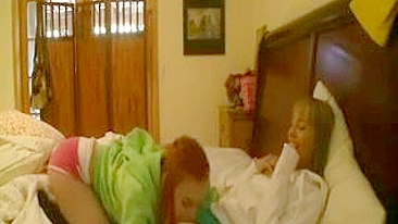 Trio Lésbico Amador com Paus Grandes e Gozadas