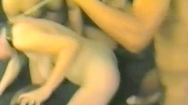 Gangbang de MILF Swing com Marido Cuckold Negro