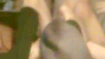 MILF Italiana Selvagem em Gangbang com DP e Marido Corno