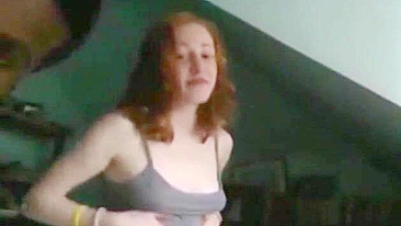 Ruivinha Universitária em Suruba Interracial